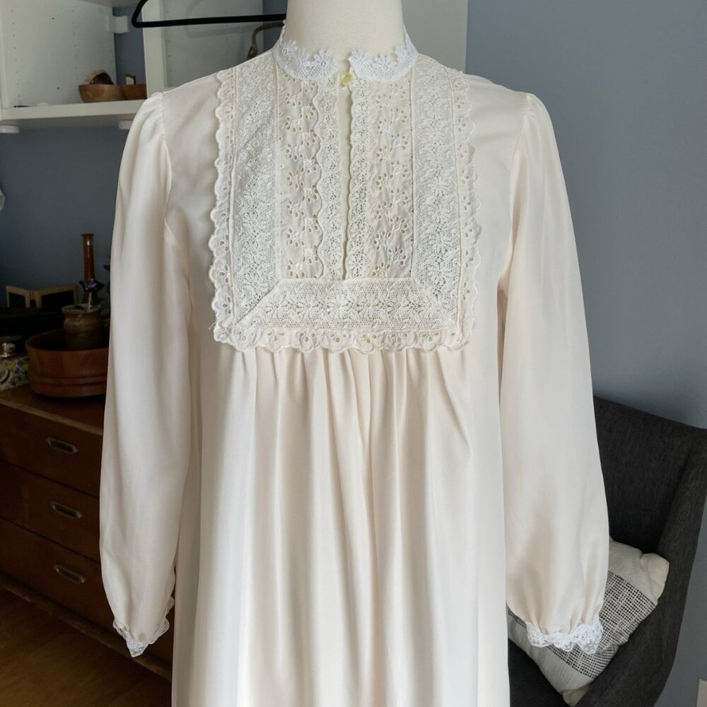 Vintage Christian Dior Long Sleeveless Nightgown Lace Eyelet Details Size S - Picture 2 of 8